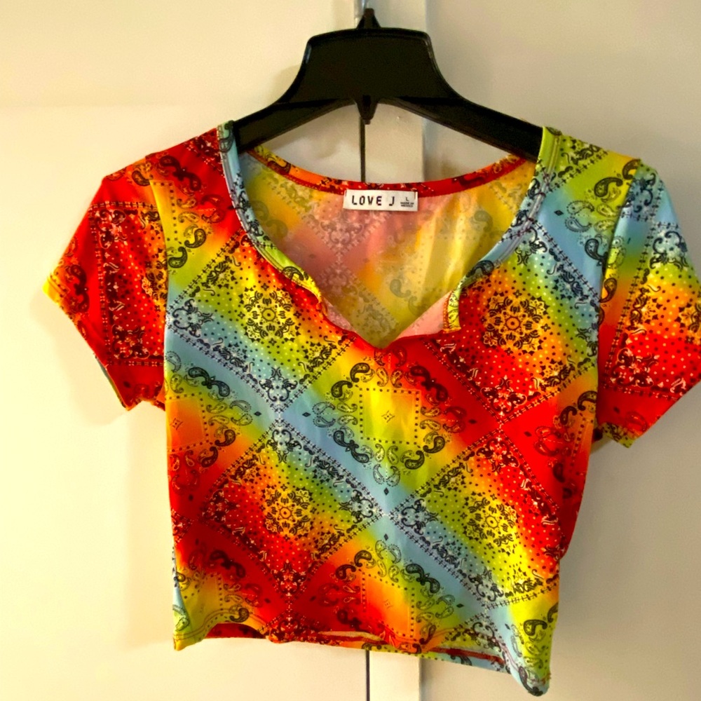 Multi colors bandana print crop top. NEW